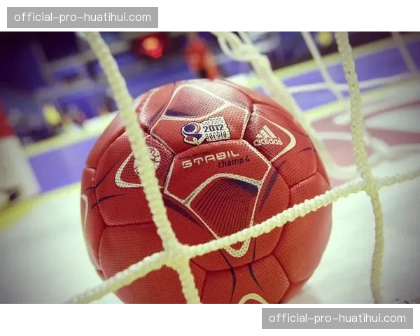 评论：守门员得分常态化，现代手球规则是否需要调整以平衡攻守？